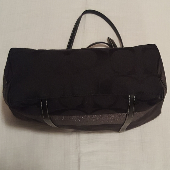 ๐ฟCOACH Signature Silver Stripe Legacy Canvas Tote๐ฟ - Picture 4 of 13